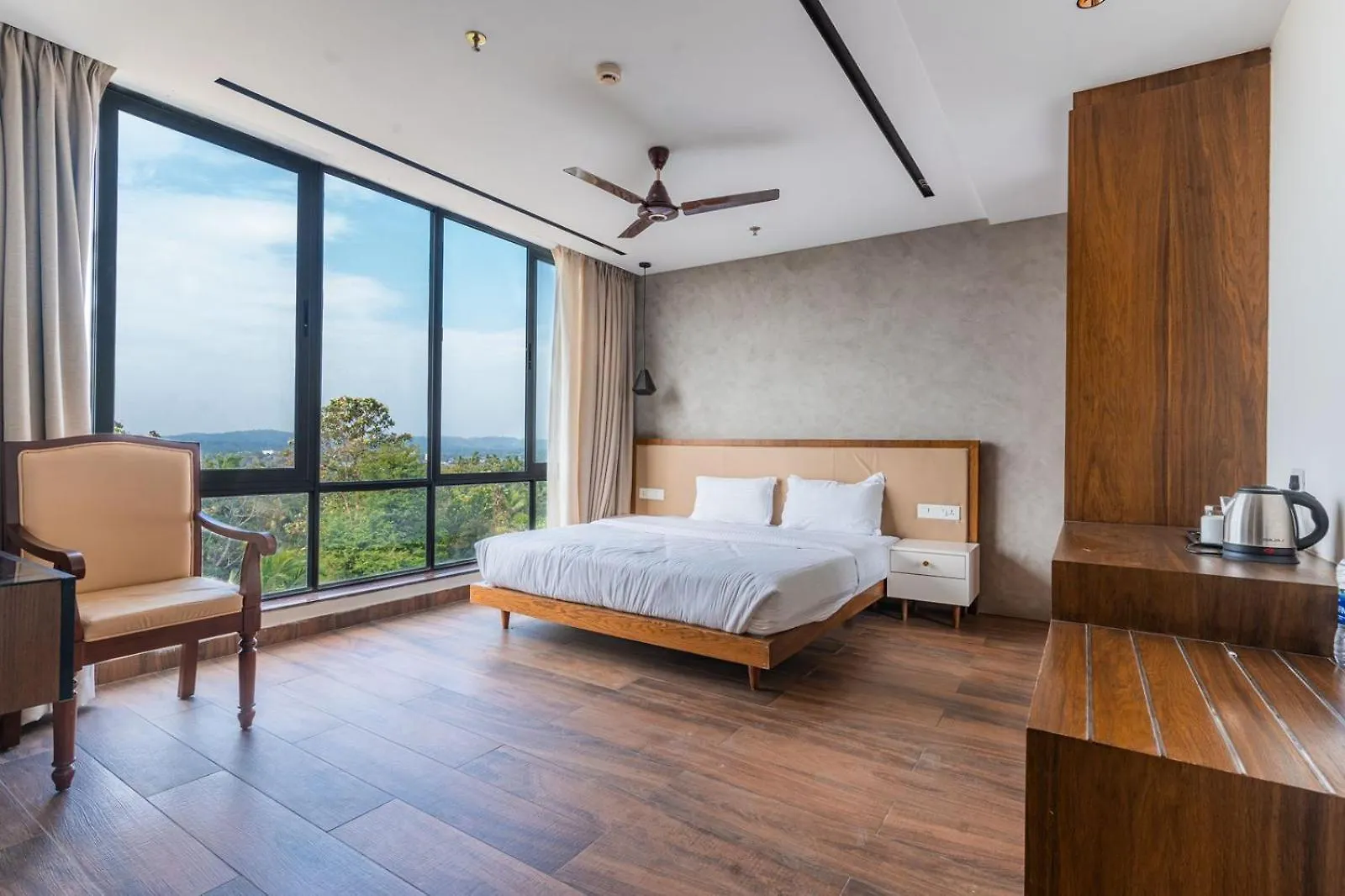 Royal Holidays & Stays Pattambi Hotel